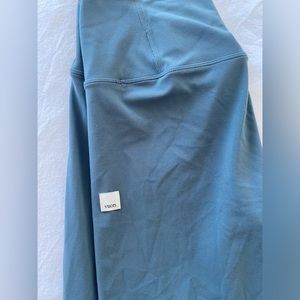 Vuori bliss blend legging in lake